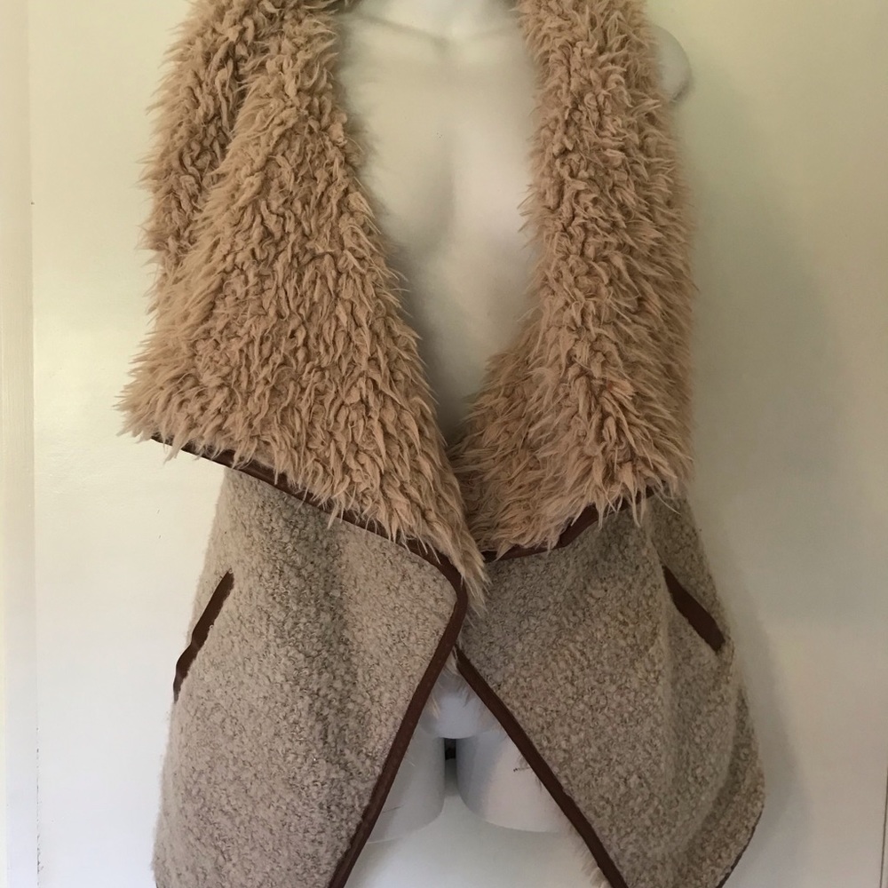 Love Tree vest